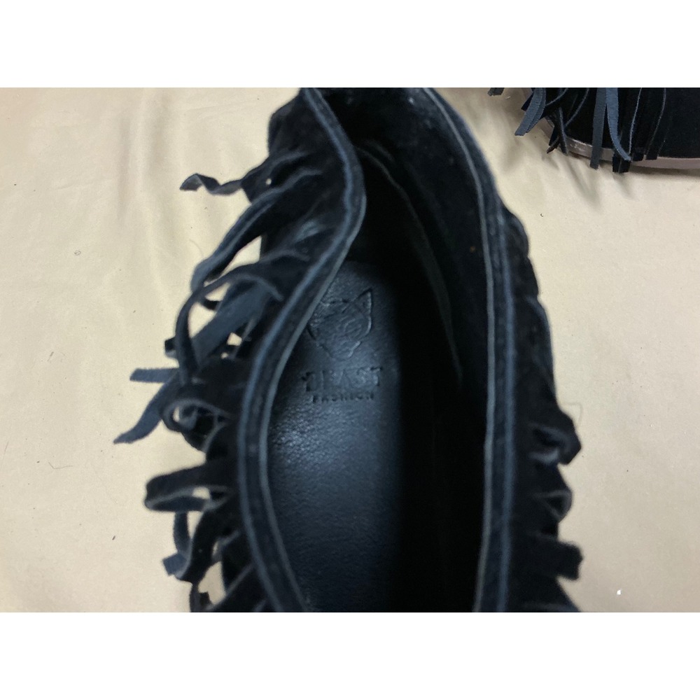 Beast Fashion Black Suede Fringe Ankle Boots Pointed Toe Stacked Heel Booties - Picture 4 of 4